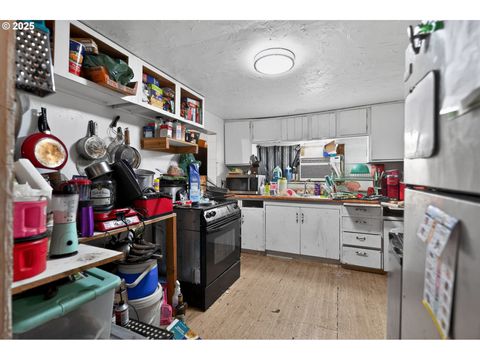 Tiny photo for 76362 Willamette Way, Oakridge, OR 97463 (MLS # 132457752)