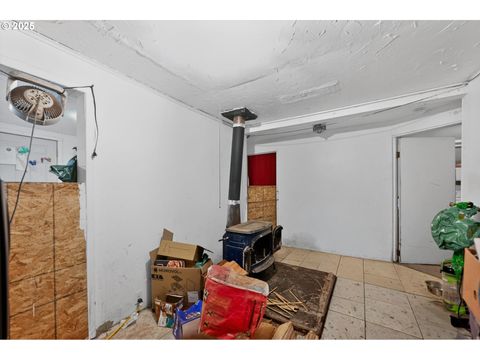 Tiny photo for 76362 Willamette Way, Oakridge, OR 97463 (MLS # 132457752)