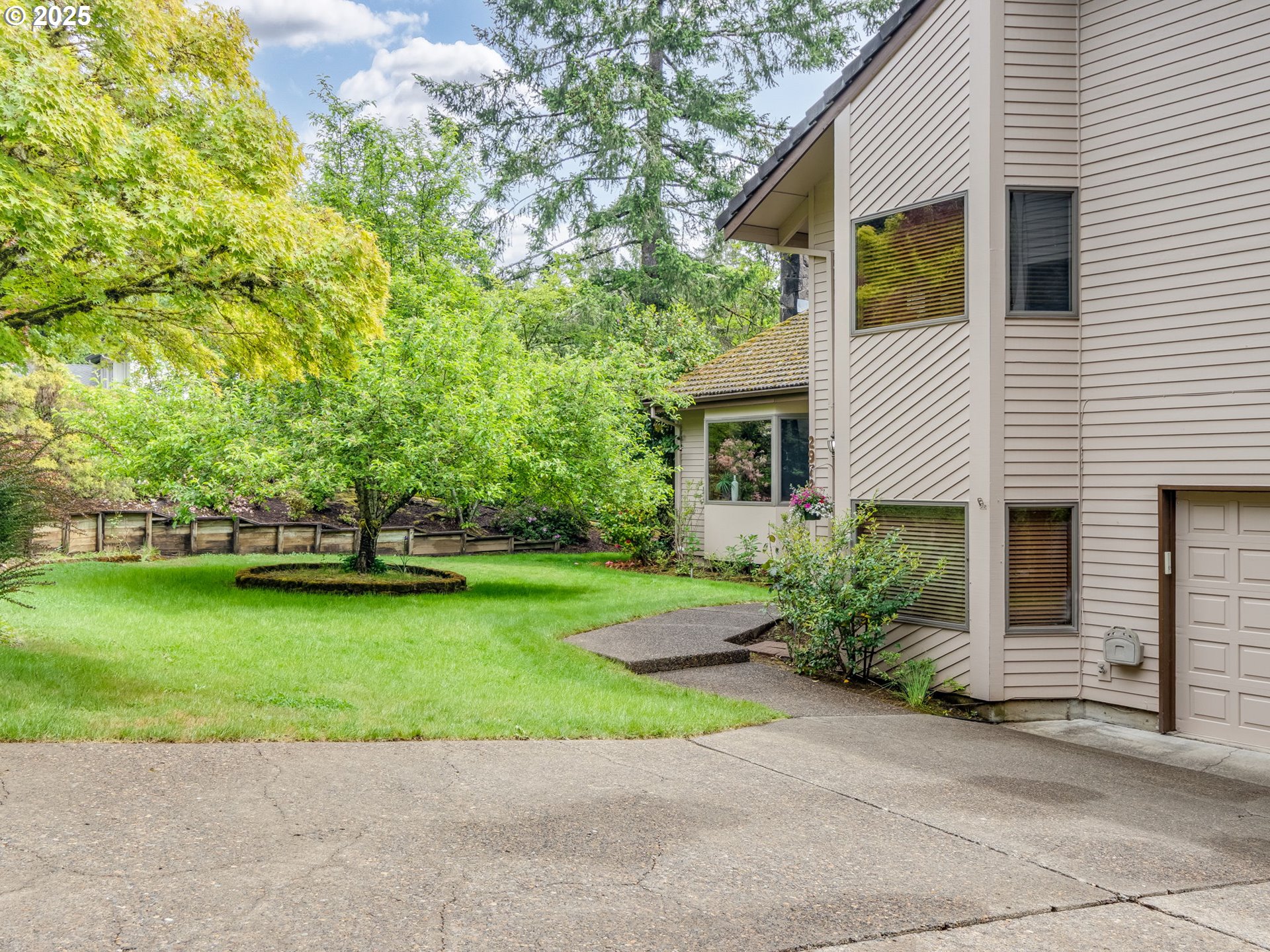 2972 TOLKIEN LN