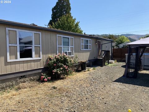 A home in Sutherlin