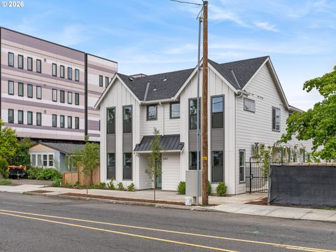 5871 NE PRESCOTT ST Portland OR 97218