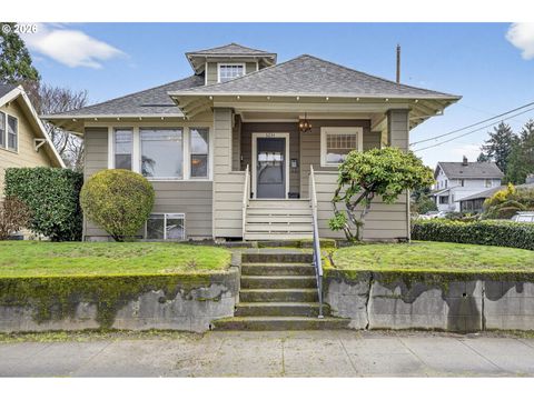 3234 SE CESAR E CHAVEZ BLVD Portland OR 97202