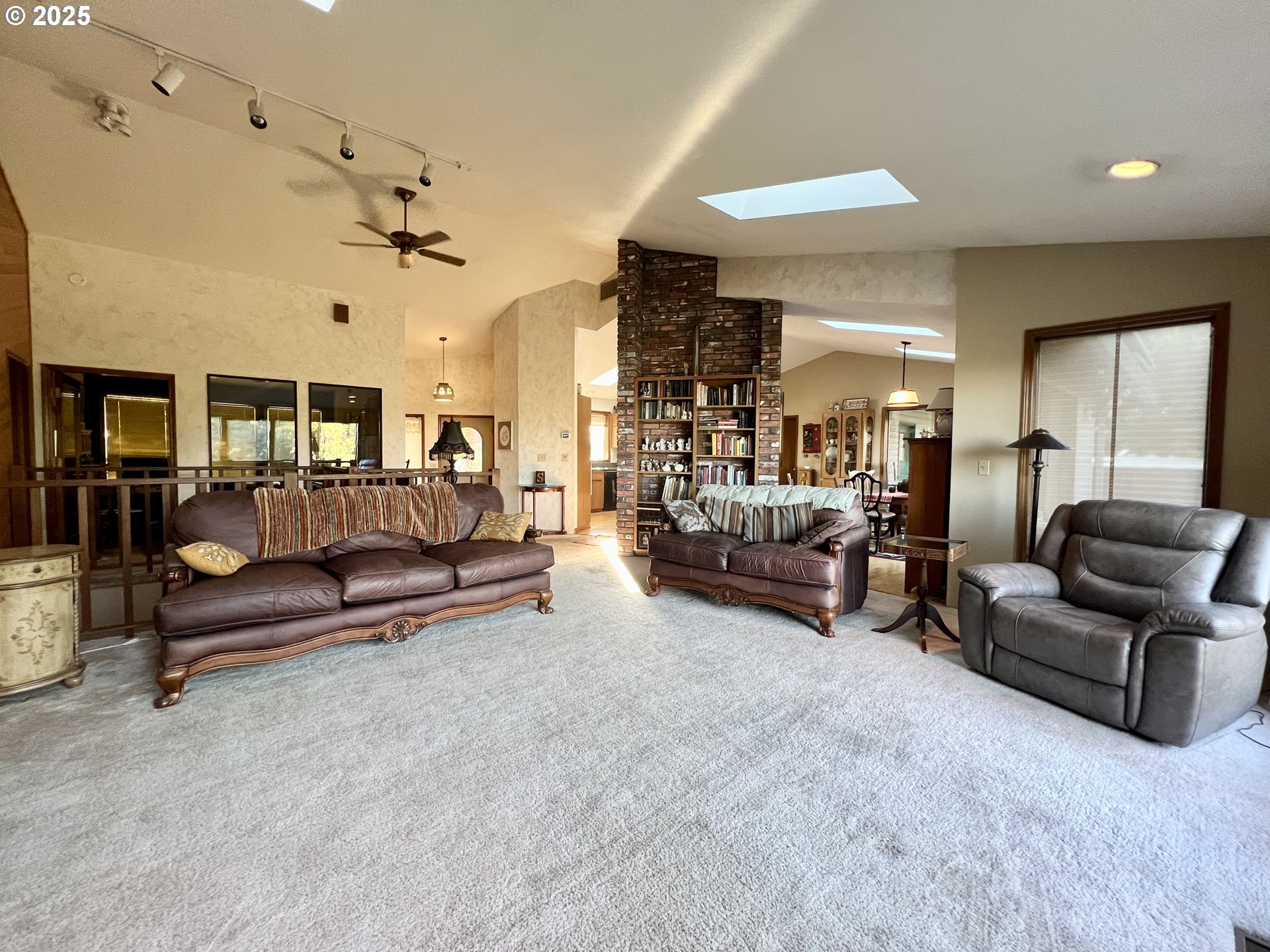 29843 ROYCE LN