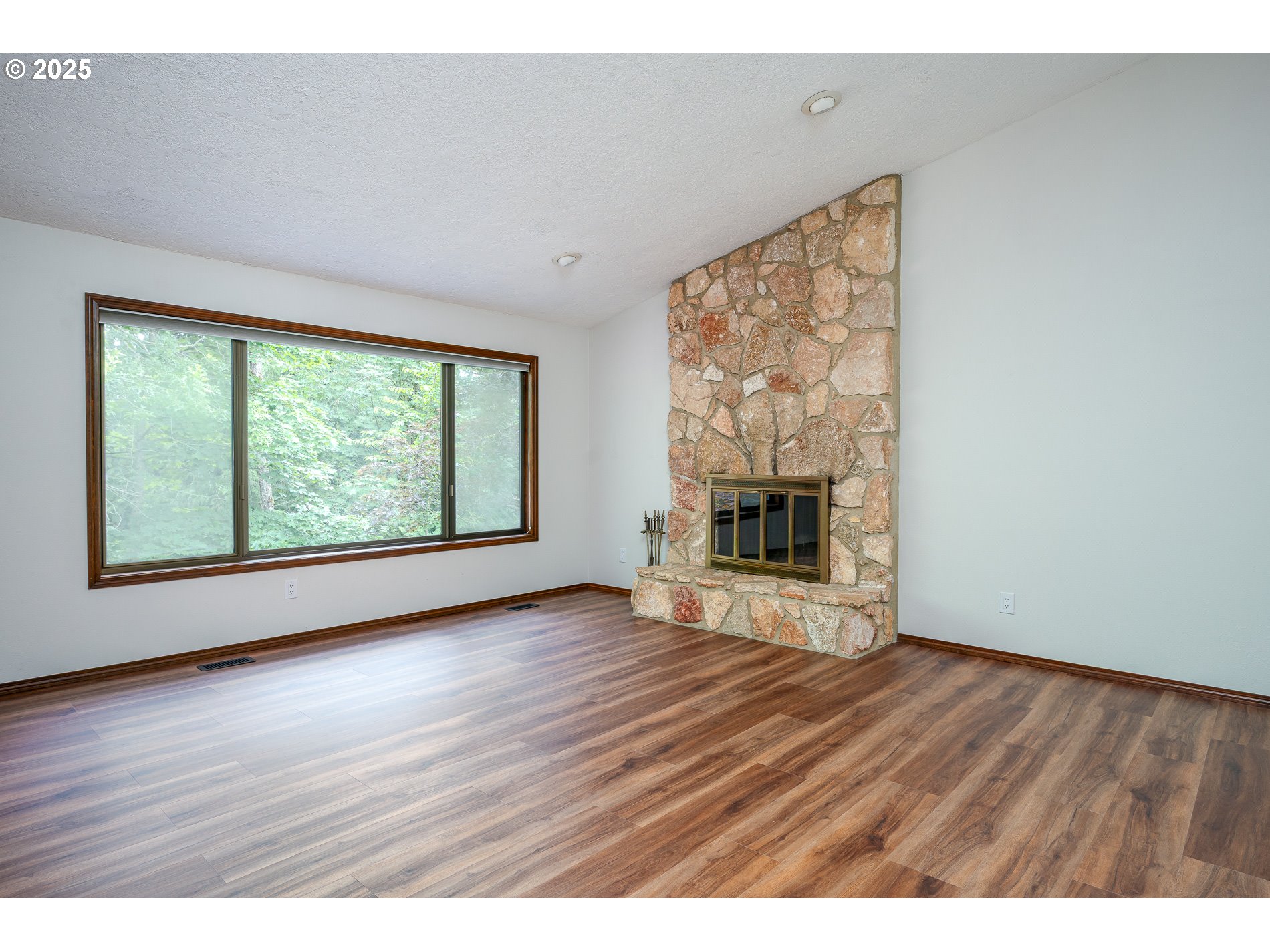 2011 SW 29TH DR