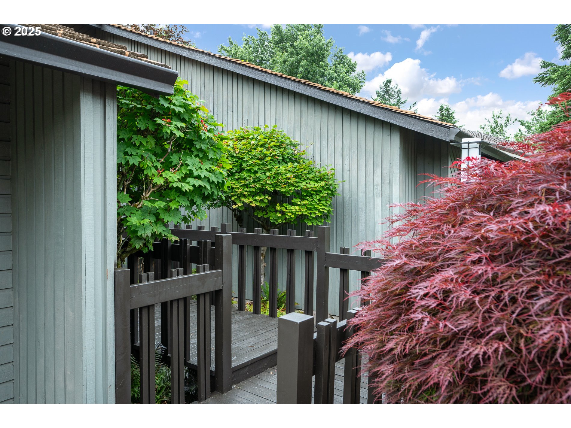 2011 SW 29TH DR