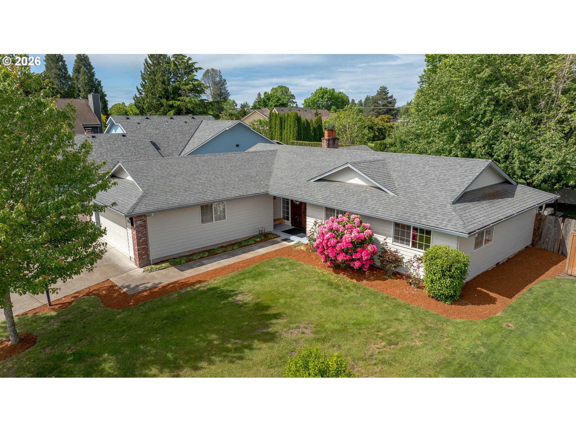 2835 NE LEATHERS LN