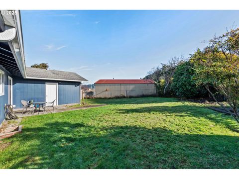 A home in Reedsport