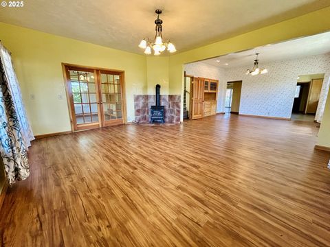 Tiny photo for 486 N 5th St, Creswell, OR 97426 (MLS # 655997960)