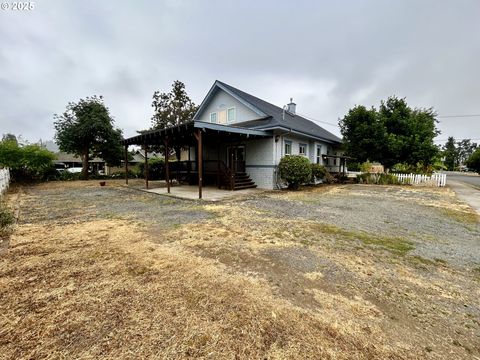 Tiny photo for 486 N 5th St, Creswell, OR 97426 (MLS # 655997960)