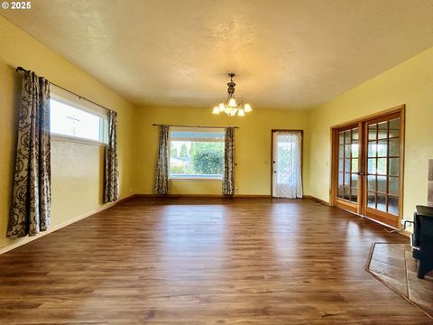 Tiny photo for 486 N 5th St, Creswell, OR 97426 (MLS # 655997960)