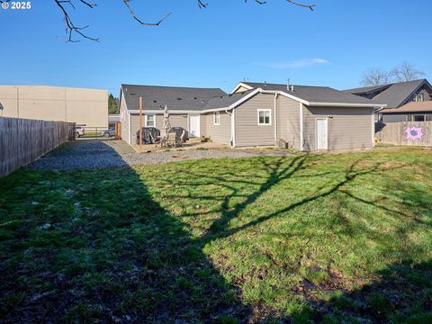 A home in Molalla