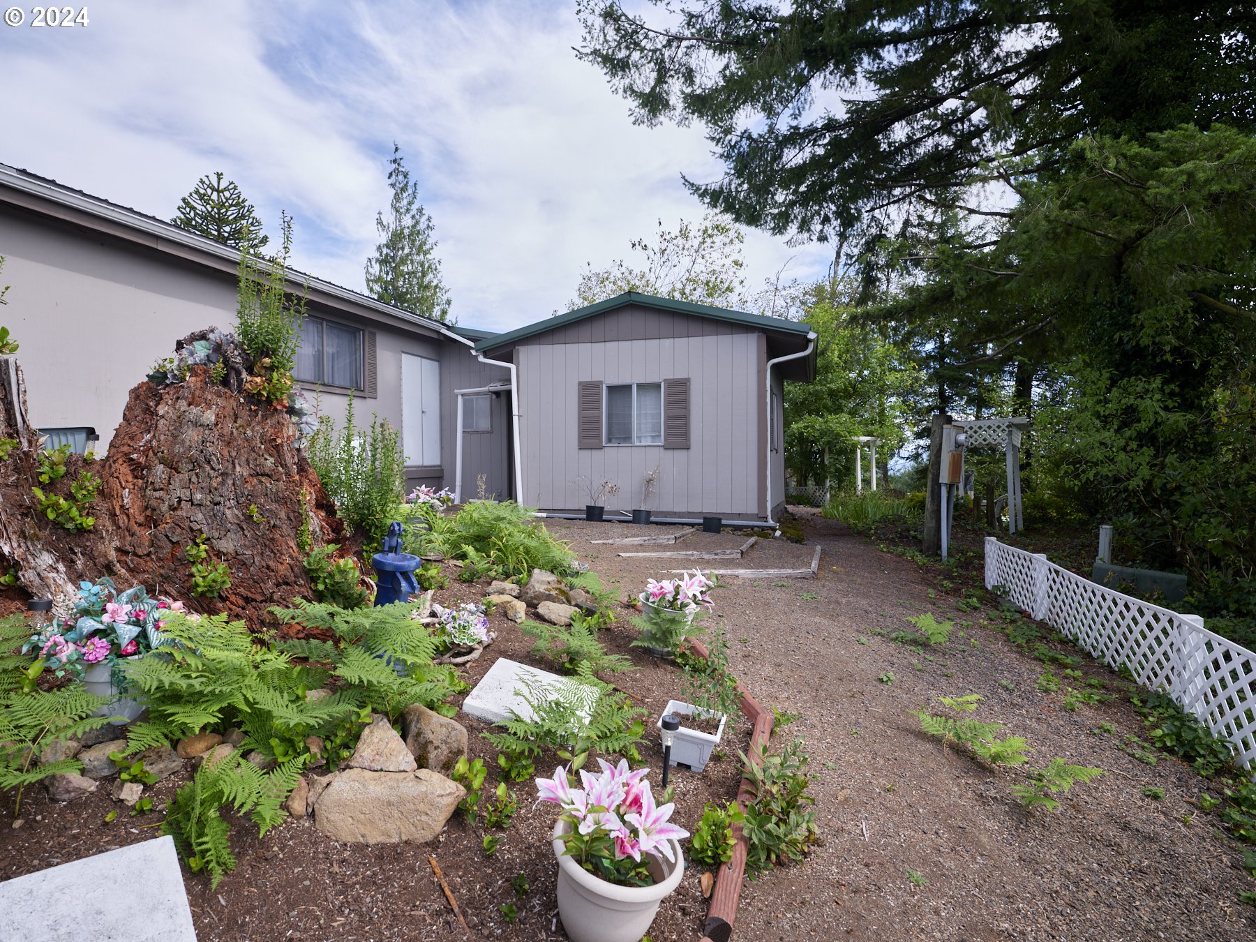 340 WOODLAND HEIGHTS RD