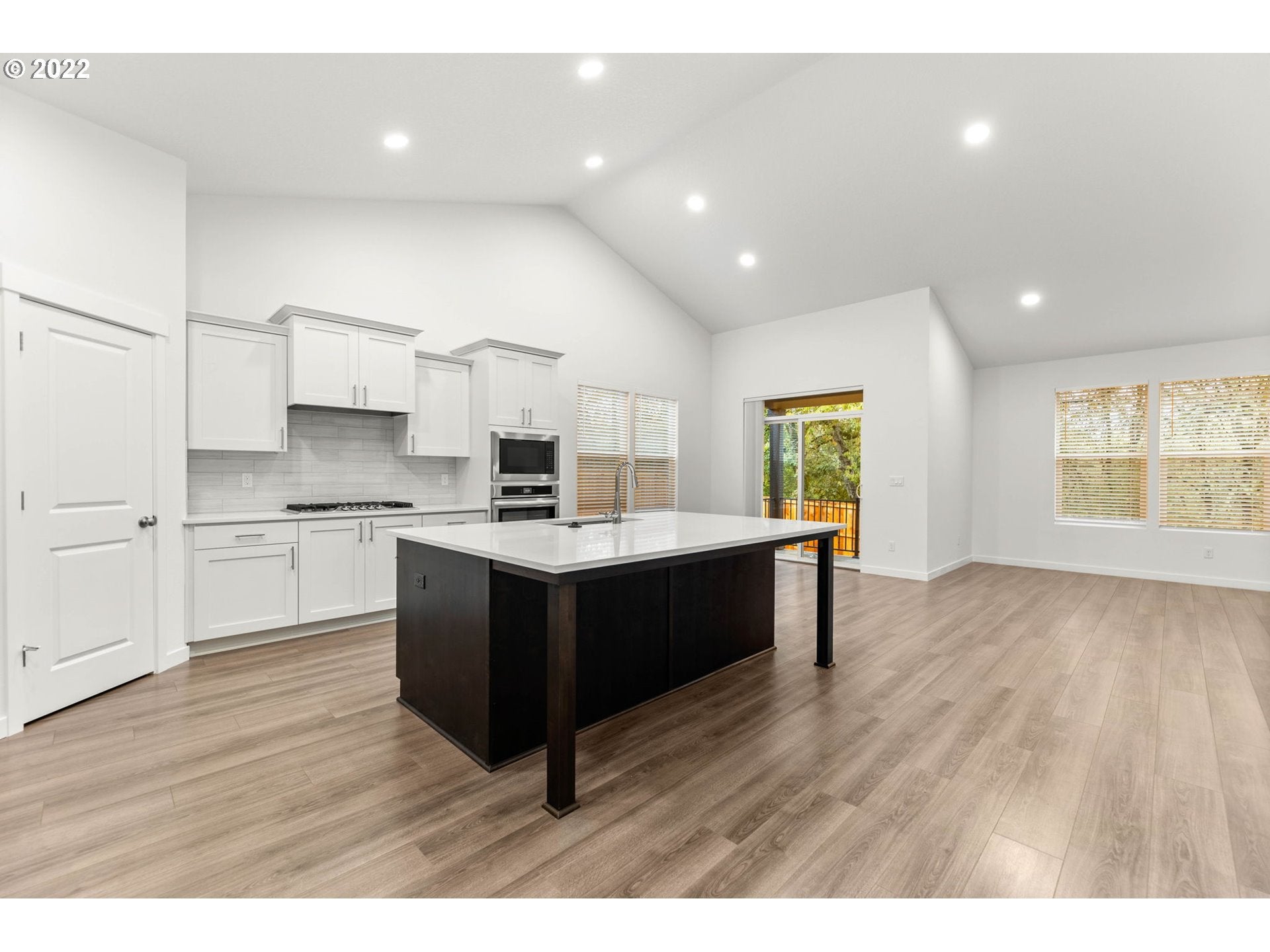 1945 S 32nd AVE 19