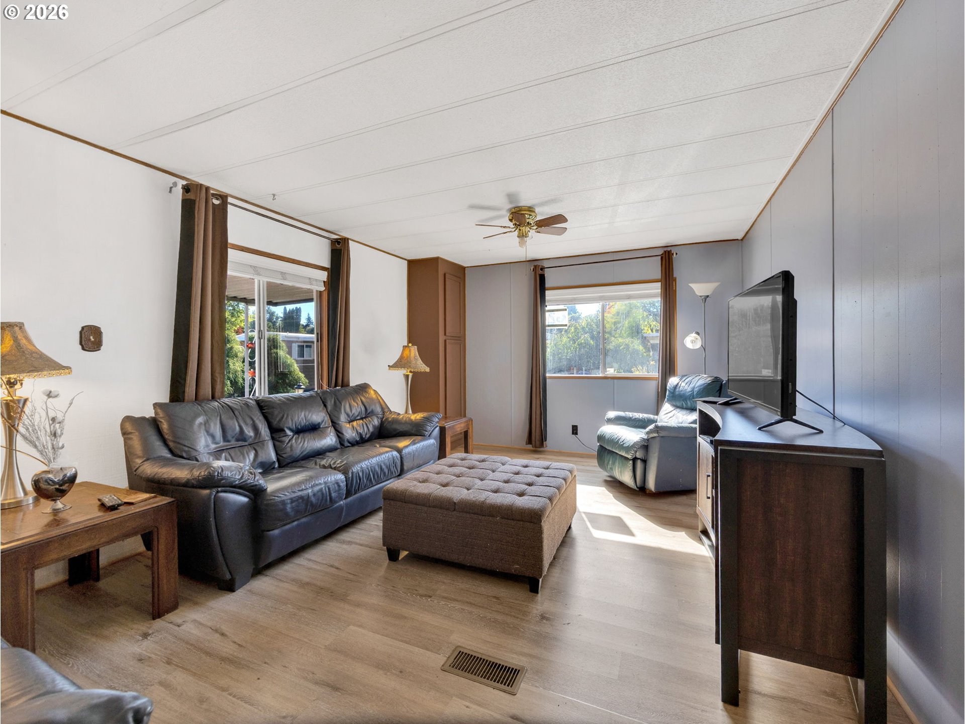 21100 NE SANDY BLVD 62