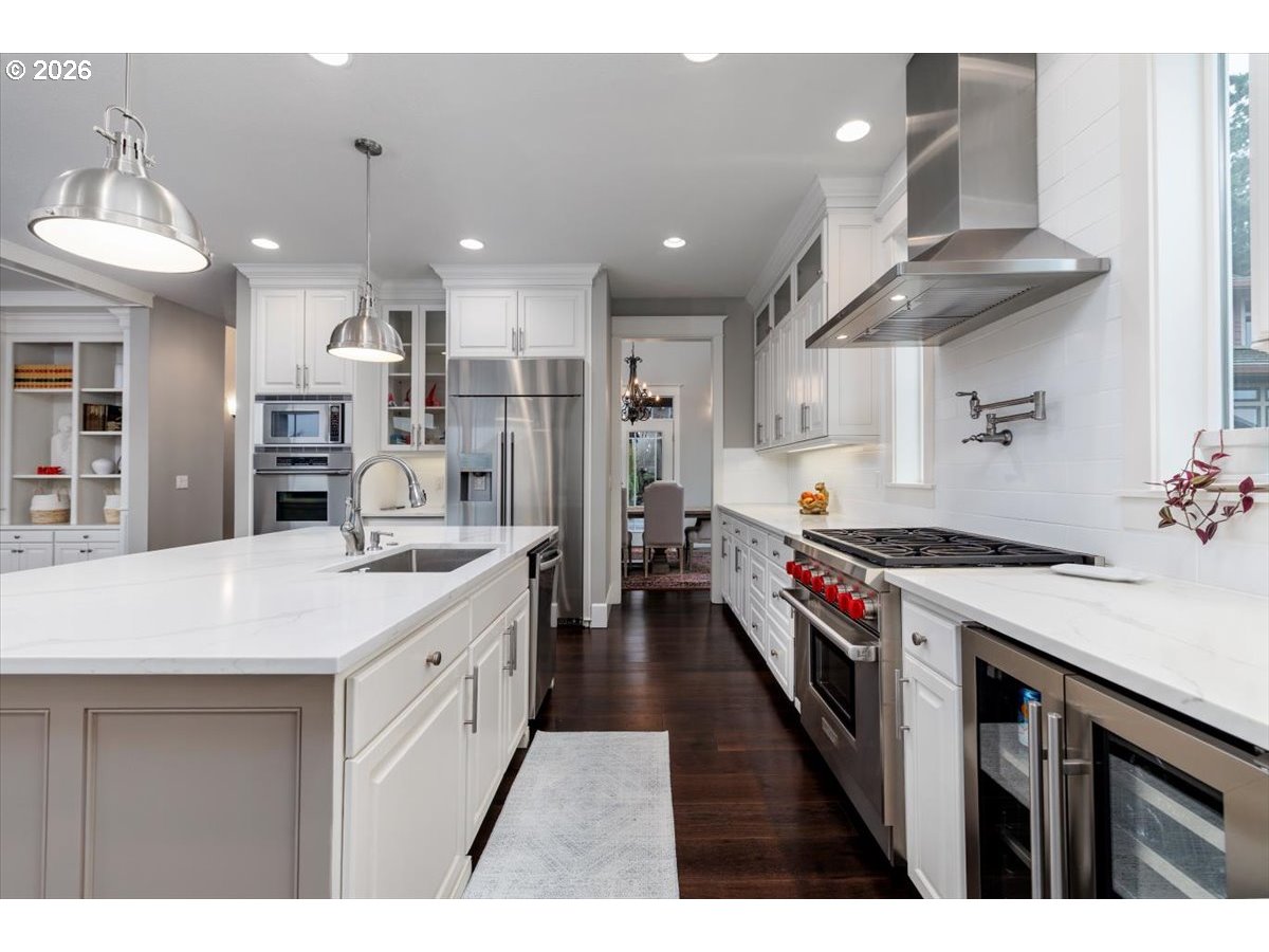 1910 TAYLOR CT