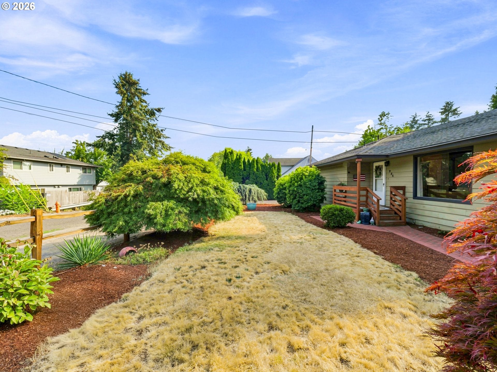 954 LAUREL LN