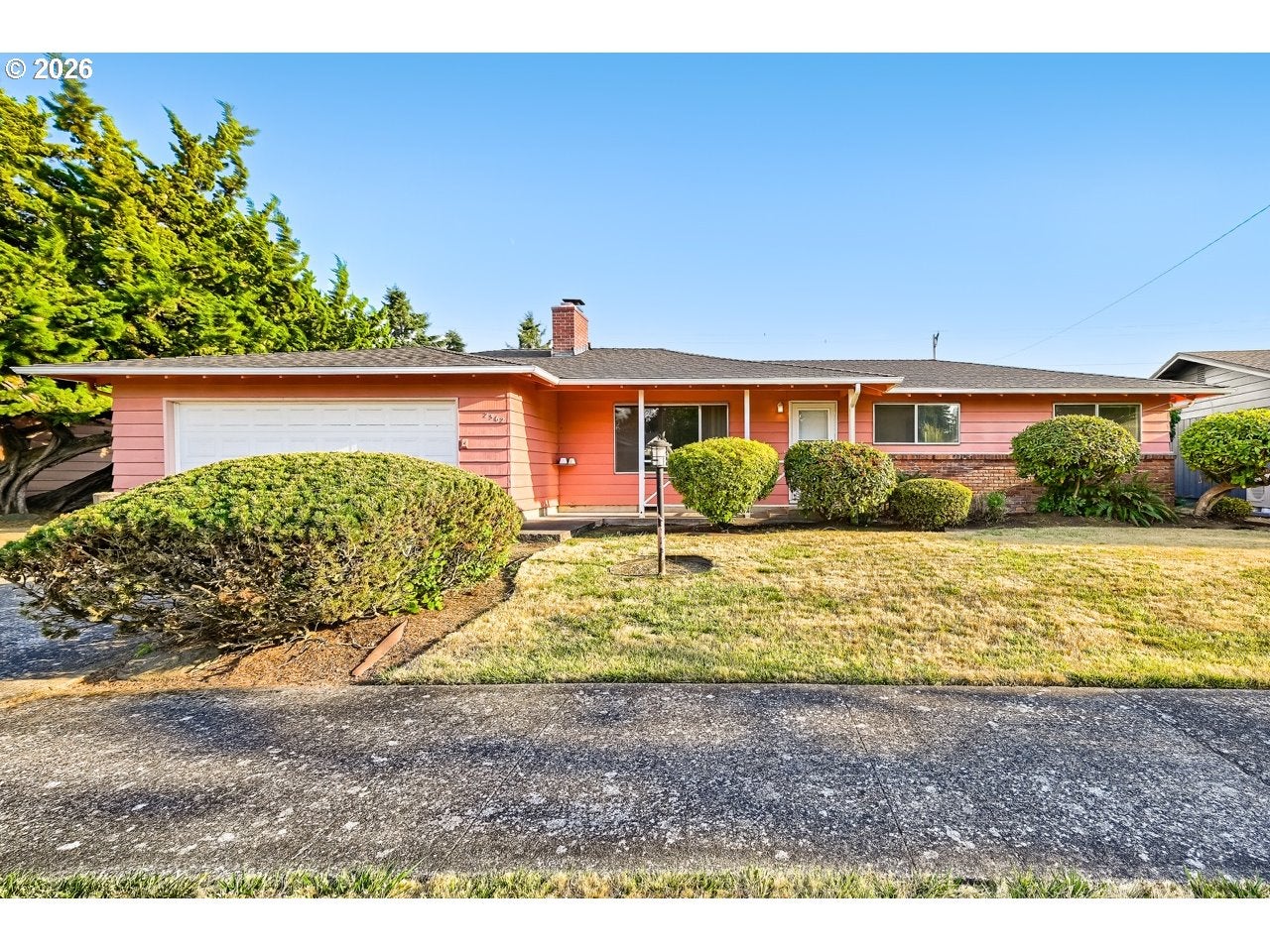 2562 DOVER DR