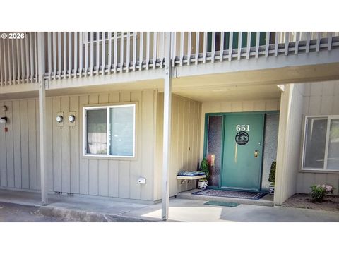 68651 E BOWMANS CIR Welches OR 97067