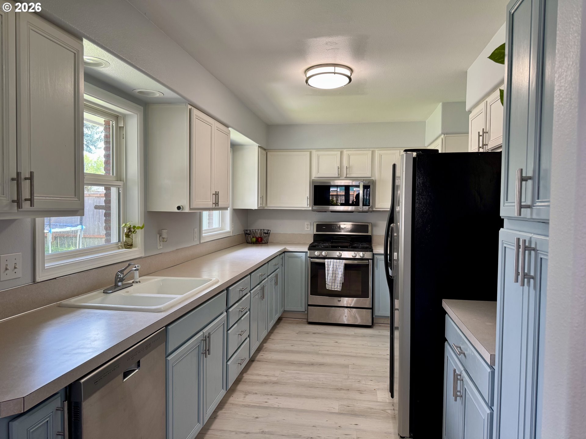 356 NE 10TH AVE