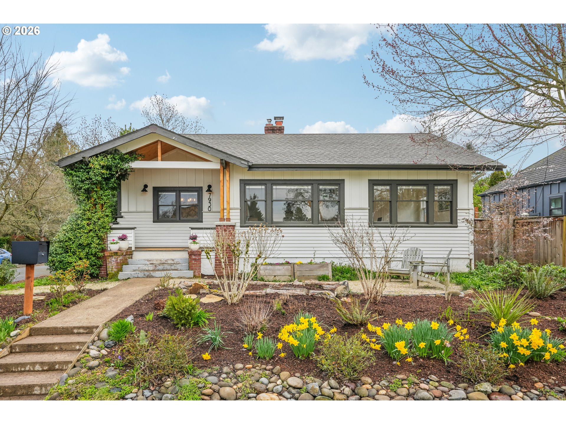 Photo 1 of 35 — 7930 N EMERALD AVE, Portland, OR 97217