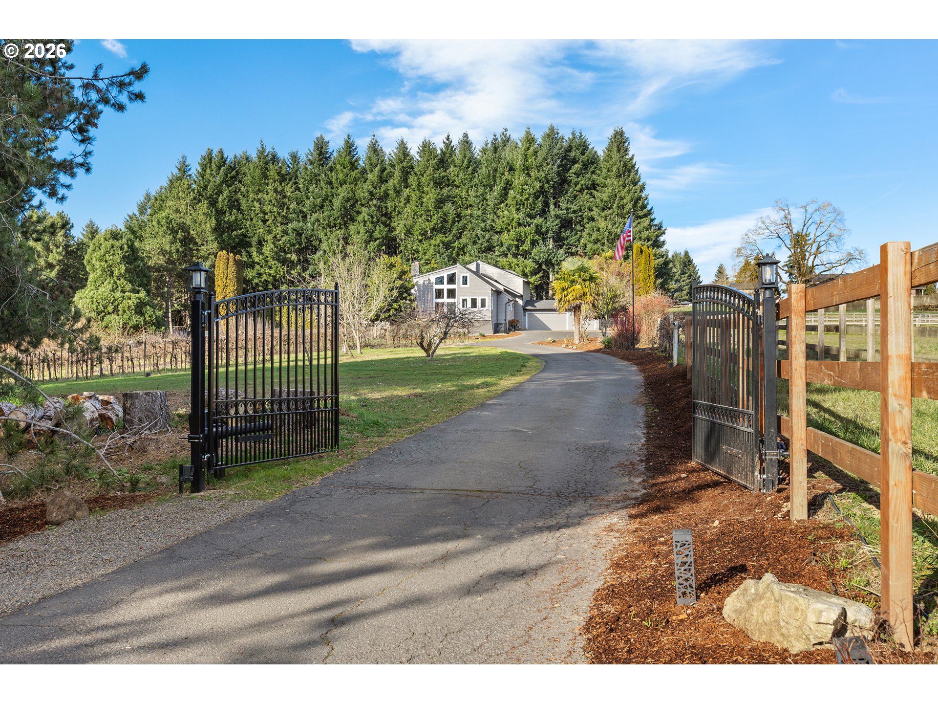 5911 SW BRIAR PATCH LN