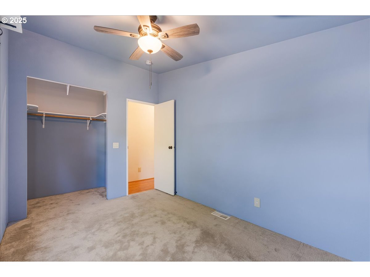 Gresham, Oregon 97080, United States, 3 Bedrooms Bedrooms, ,2 BathroomsBathrooms,Residential,Pending,198369