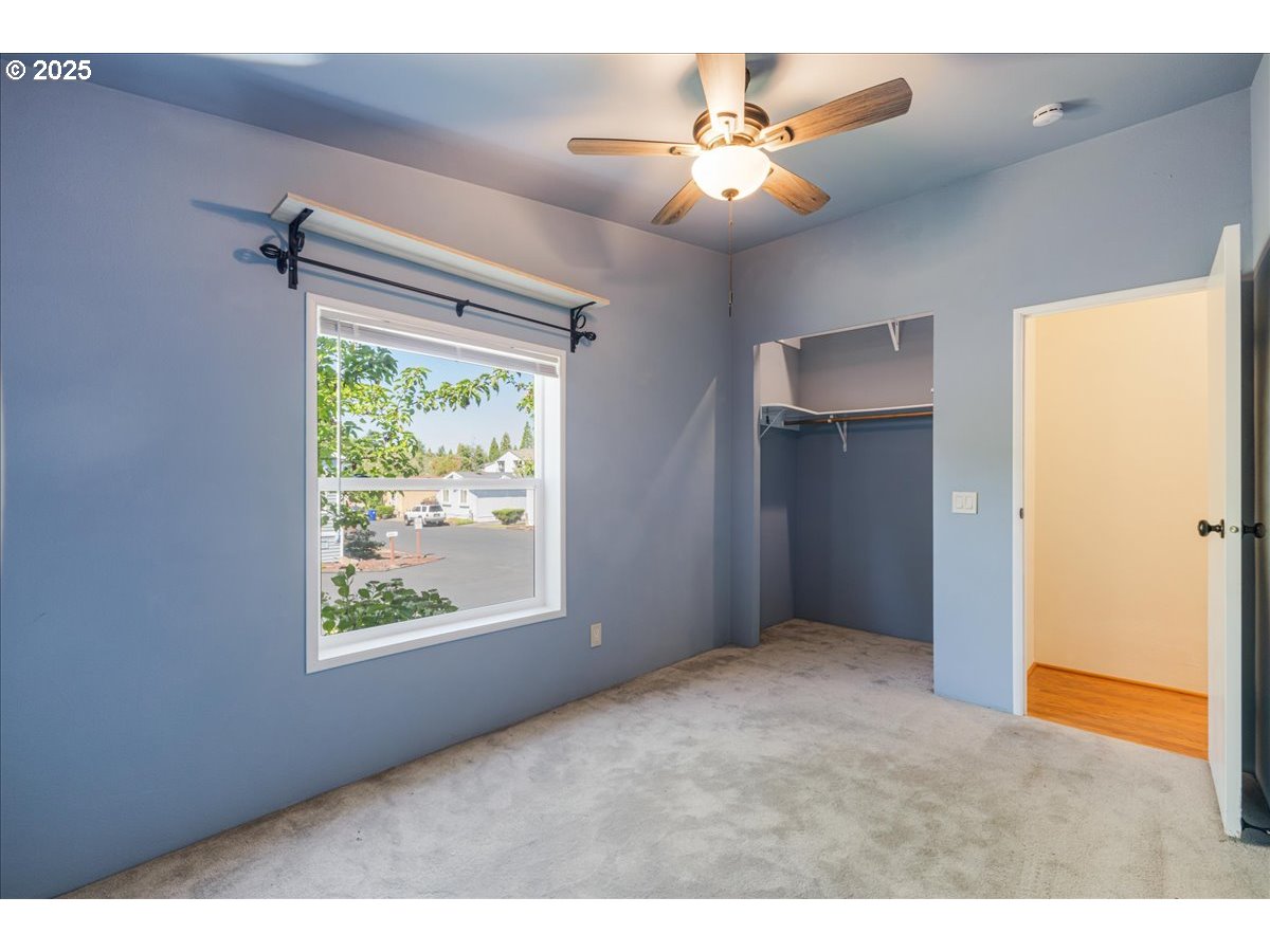 Gresham, Oregon 97080, United States, 3 Bedrooms Bedrooms, ,2 BathroomsBathrooms,Residential,Pending,198369