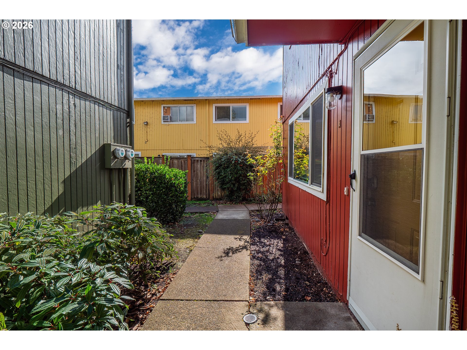 1931 W 17TH AVE A