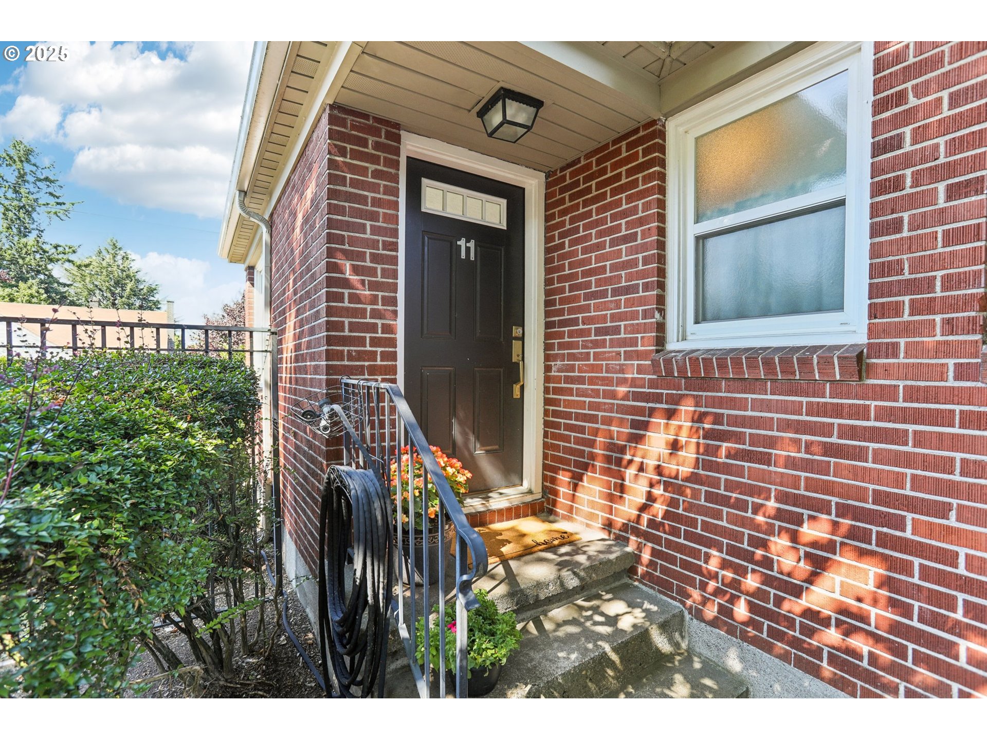 2530 NE KILLINGSWORTH ST 11