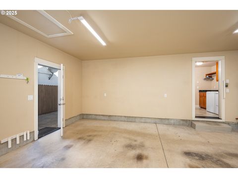 Tiny photo for 1122 Swale Ridge Loop, Creswell, OR 97426 (MLS # 251033932)