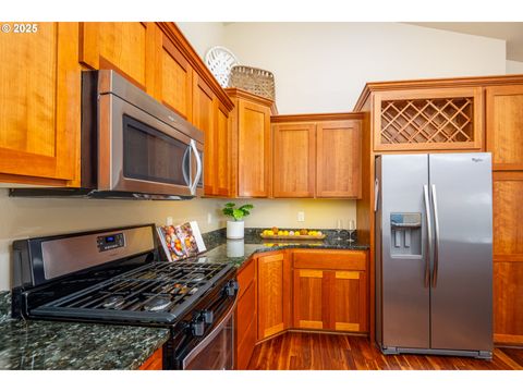 Tiny photo for 1122 Swale Ridge Loop, Creswell, OR 97426 (MLS # 251033932)