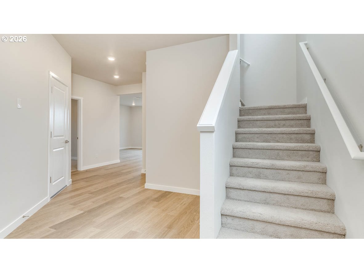 9422 SE Crystal Rose ST