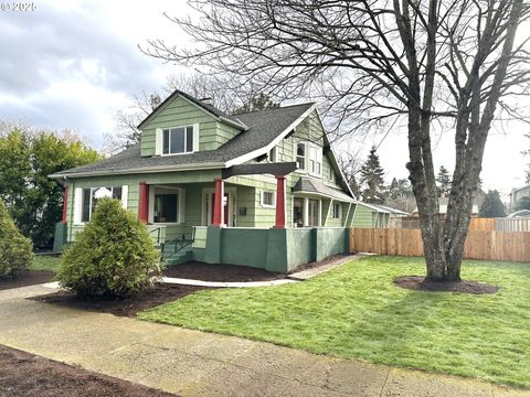 6804 SE CARLTON ST Portland OR 97206