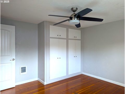 Tiny photo for 76232 Beech St, Oakridge, OR 97463 (MLS # 597717248)