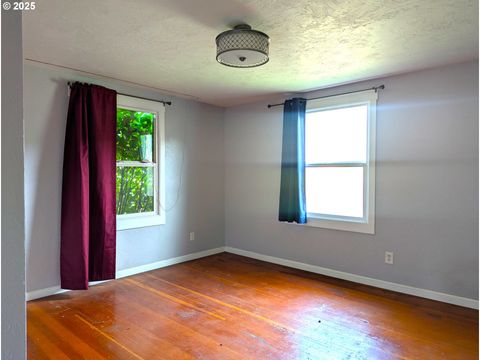 Tiny photo for 76232 Beech St, Oakridge, OR 97463 (MLS # 597717248)