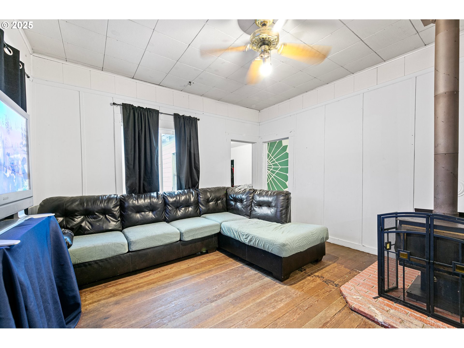 105 N 7TH ST
