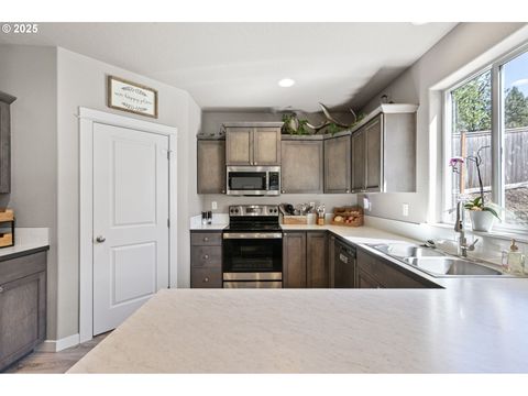 Tiny photo for 228 Rockcrest Dr, Lowell, OR 97452 (MLS # 664257466)