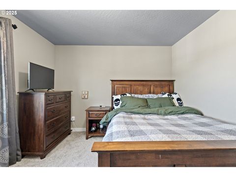Tiny photo for 228 Rockcrest Dr, Lowell, OR 97452 (MLS # 664257466)