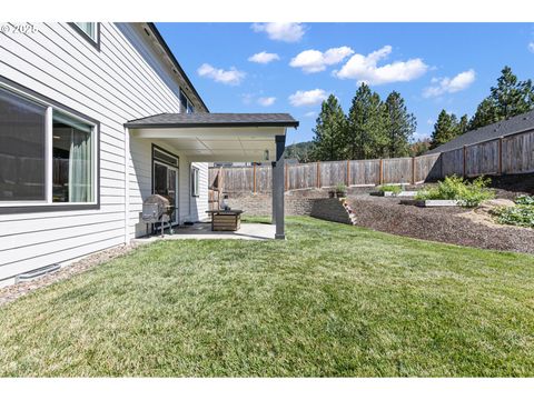 Tiny photo for 228 Rockcrest Dr, Lowell, OR 97452 (MLS # 664257466)