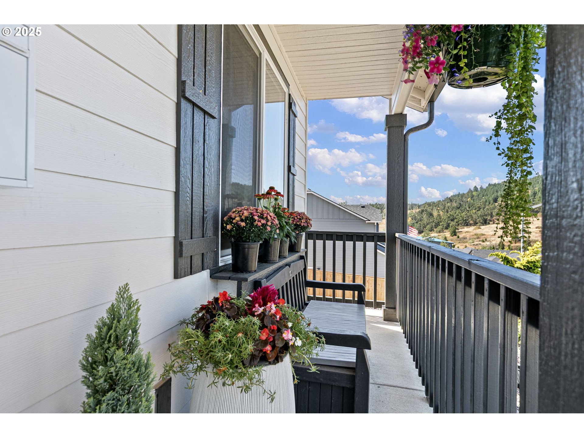 228 ROCKCREST DR