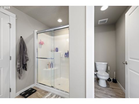 Tiny photo for 228 Rockcrest Dr, Lowell, OR 97452 (MLS # 664257466)