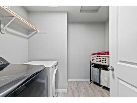Tiny photo for 228 Rockcrest Dr, Lowell, OR 97452 (MLS # 664257466)