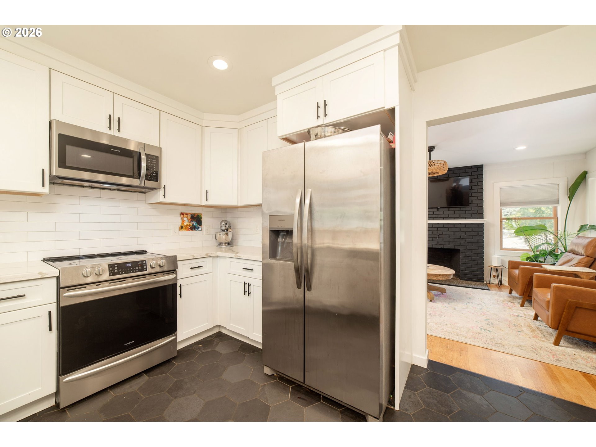 825 NE 76TH AVE