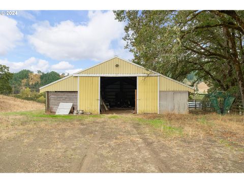 A home in Roseburg