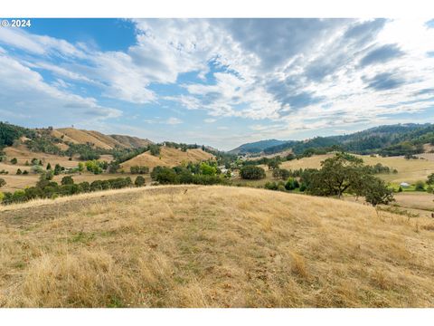 A home in Roseburg