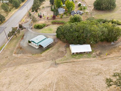 A home in Roseburg