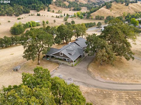 A home in Roseburg