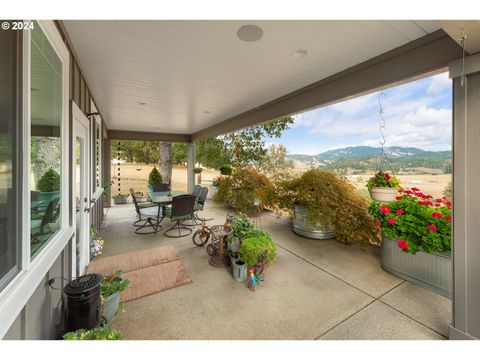 A home in Roseburg