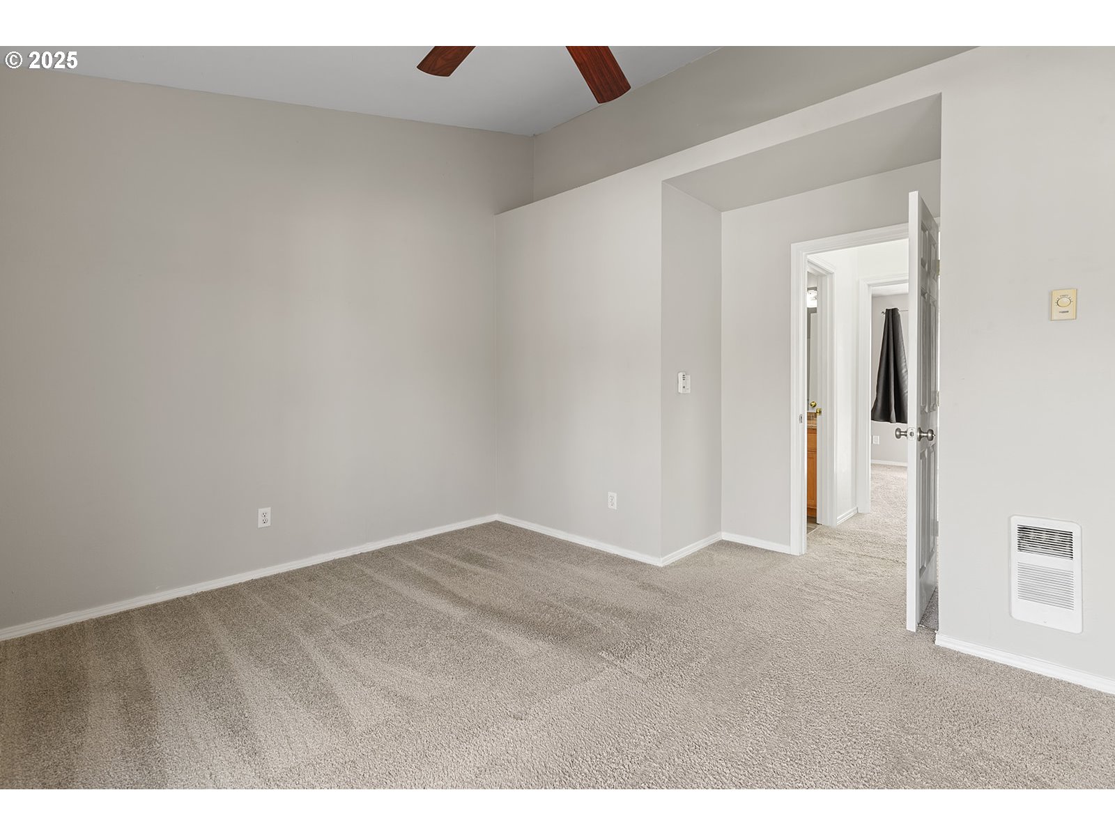 Vancouver, Washington 98682, United States, 2 Bedrooms Bedrooms, ,2 BathroomsBathrooms,Residential,Active,91667