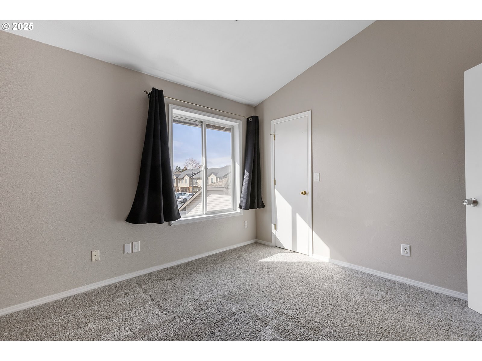 Vancouver, Washington 98682, United States, 2 Bedrooms Bedrooms, ,2 BathroomsBathrooms,Residential,Active,91667